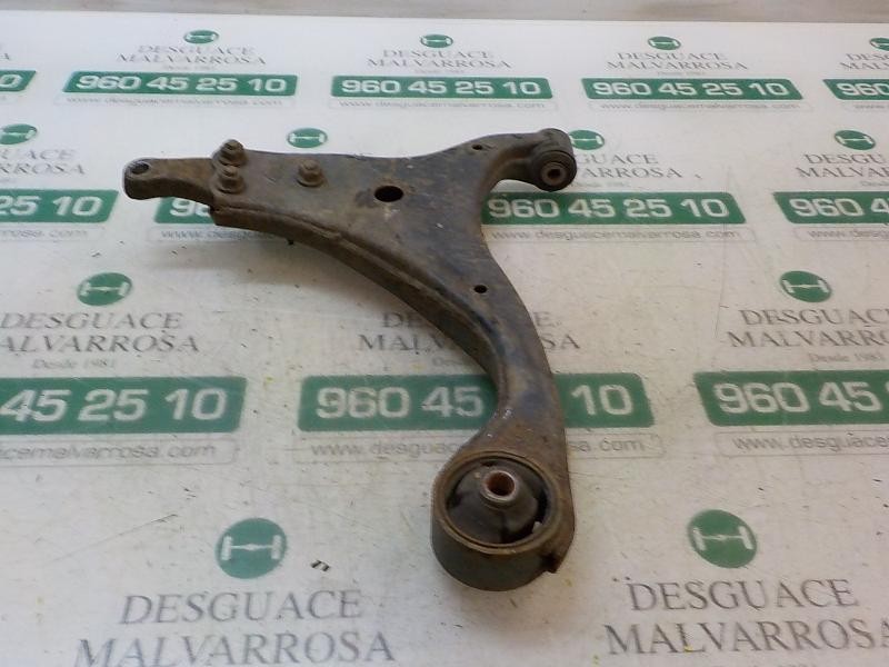 Recambio de brazo suspension inferior delantero izquierdo para hyundai i30cw classic referencia OEM IAM 545002R000  
