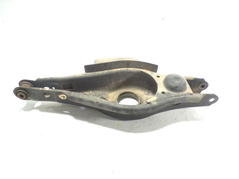 Recambio de brazo suspension inferior trasero derecho para toyota rav 4 (a3) executive referencia OEM IAM 4873042040  