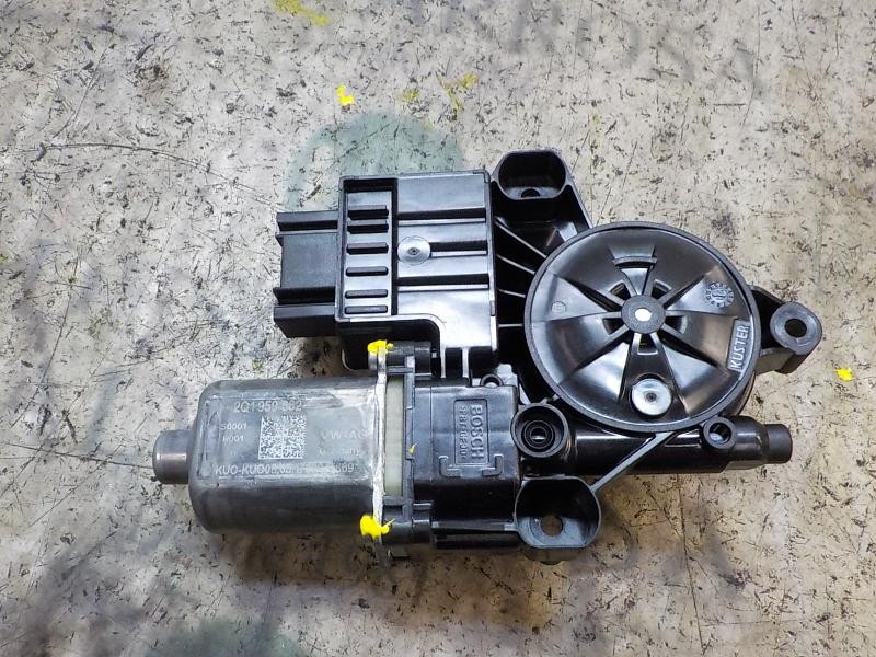 Recambio de motor elevalunas delantero derecho para seat ibiza (kj1) style referencia OEM IAM 2Q1959882  