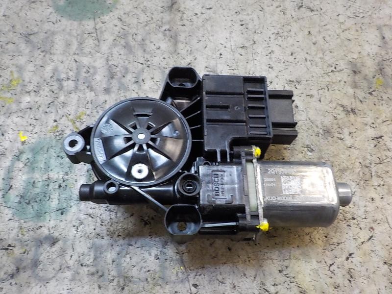 Recambio de motor elevalunas delantero izquierdo para seat ibiza (kj1) style referencia OEM IAM 2Q1959881  