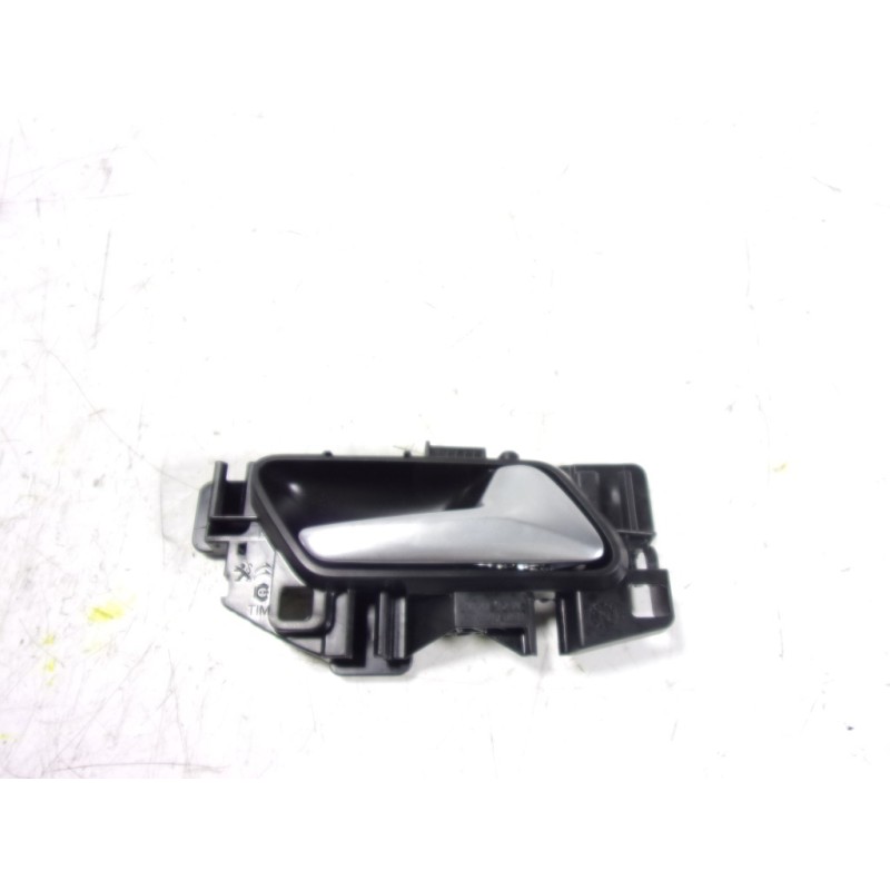 Recambio de maneta interior delantera derecha para peugeot 208 (p2) 1.2 puretech referencia OEM IAM 98201552VV  