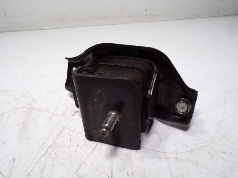 Recambio de soporte motor derecho para subaru xv advance referencia OEM IAM 41022FA001  