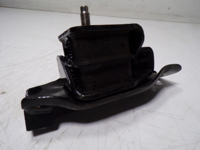 Recambio de soporte motor derecho para subaru xv advance referencia OEM IAM 41022FA001  