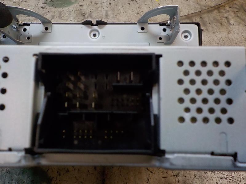 Recambio de sistema audio / radio cd para seat ibiza (kj1) style referencia OEM IAM 6F00358712ZZ 6F0035871 