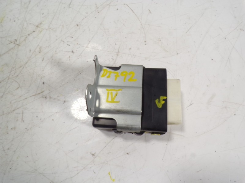 Recambio de modulo electronico para toyota rav 4 (a3) executive referencia OEM IAM 8594042020 8594042020 4230001000