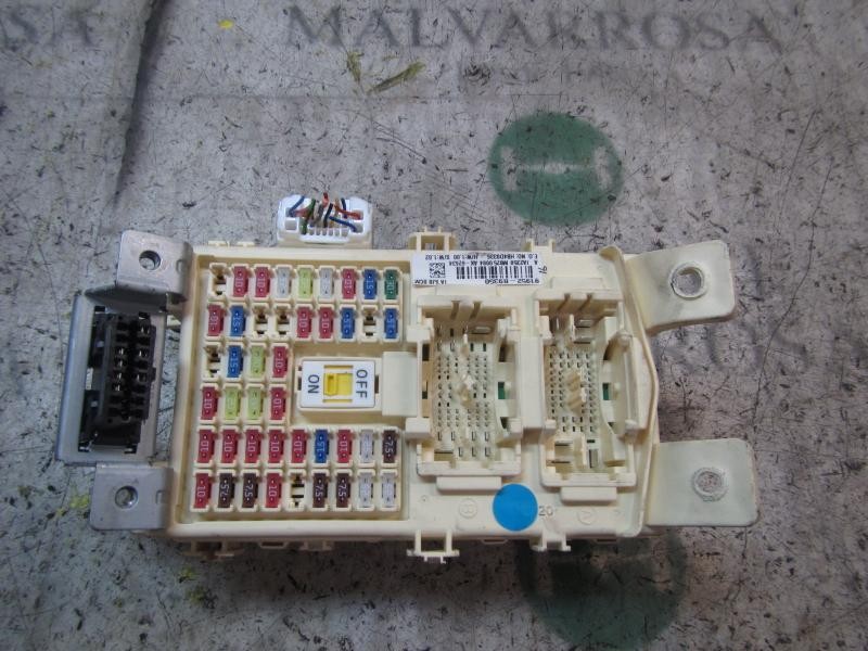 Recambio de caja reles / fusibles para hyundai i10 1.2 cat referencia OEM IAM 91952B9350 91952B9350 