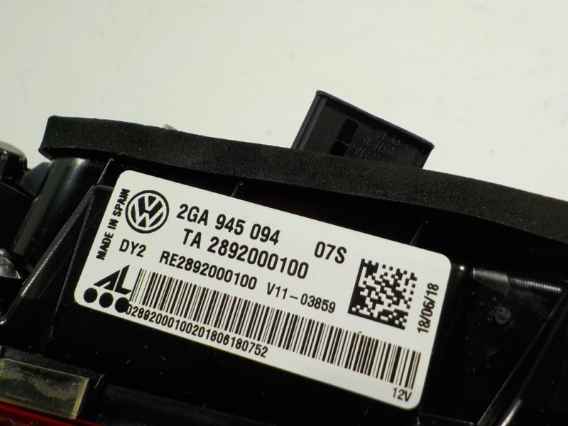 Recambio de piloto trasero derecho interior para volkswagen t-roc advance style referencia OEM IAM  2GA945094 