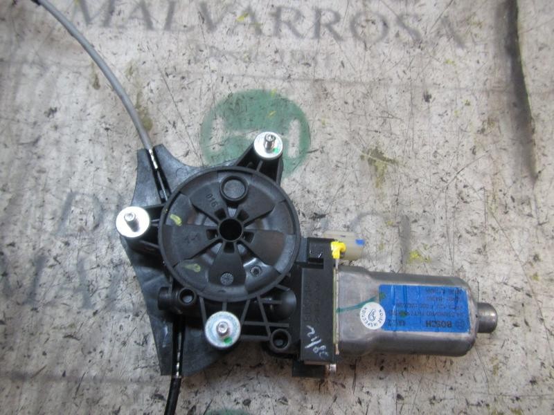 Recambio de elevalunas delantero derecho para hyundai i10 1.2 cat referencia OEM IAM 82404B4110  