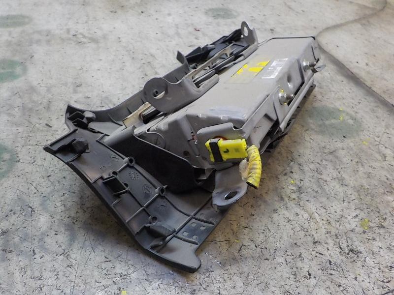 Recambio de airbag lateral izquierdo para toyota auris 2.0 d-4d cat referencia OEM IAM 7390002010B0  