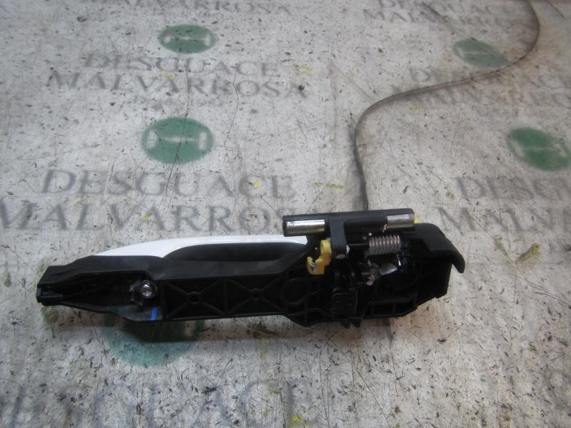 Recambio de maneta exterior trasera derecha para hyundai i10 1.2 cat referencia OEM IAM 82661B9010  