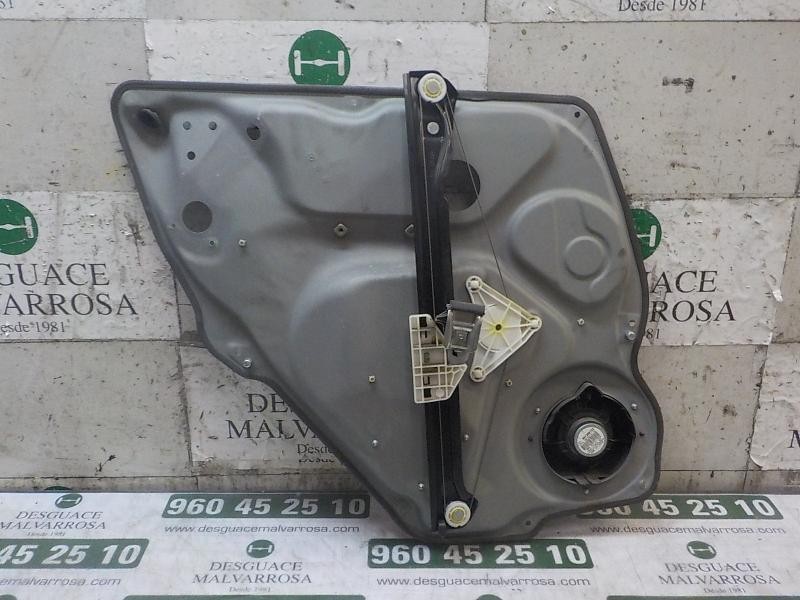 Recambio de elevalunas trasero derecho para mercedes-benz clase b (w245) 2.0 cdi cat referencia OEM IAM A1697303879  
