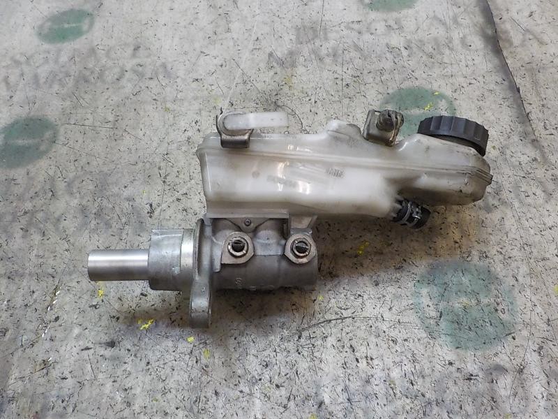 Recambio de bomba freno para toyota auris 2.0 d-4d cat referencia OEM IAM 4720109300  