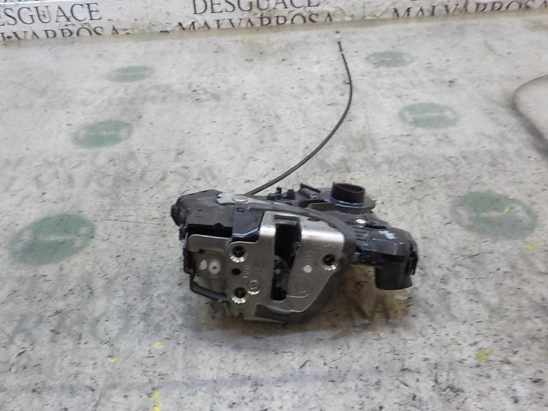 Recambio de cerradura puerta delantera derecha para toyota auris 2.0 d-4d cat referencia OEM IAM 6903002220  