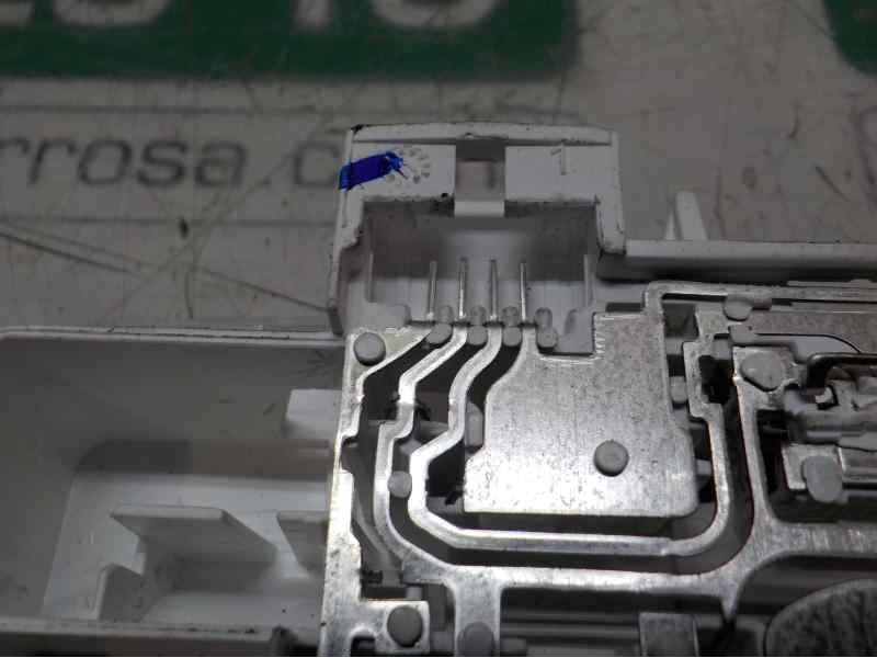 Recambio de piloto interior para renault megane iii berlina 5 p authentique referencia OEM IAM 264300007R  