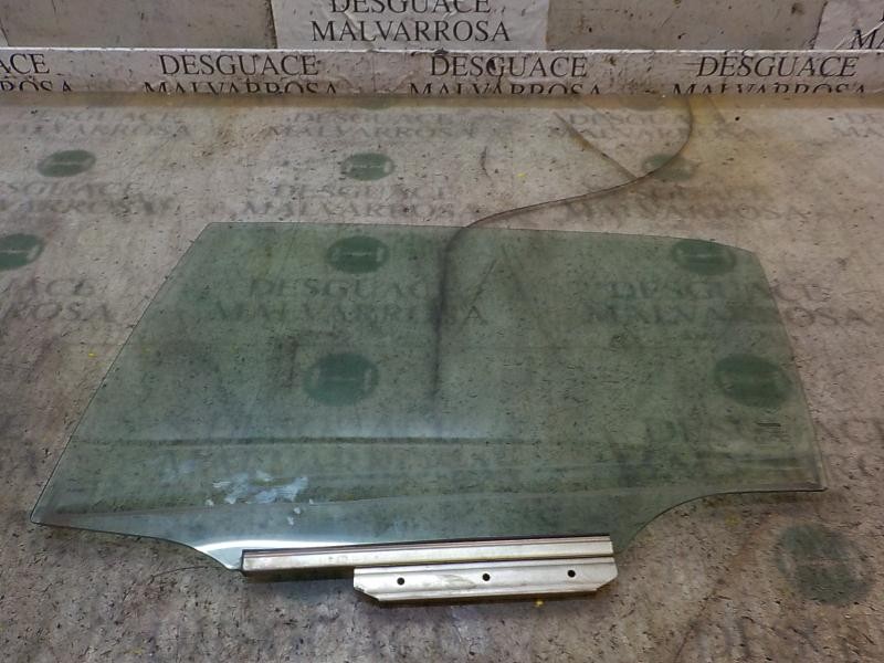 Recambio de cristal puerta trasero izquierdo para toyota auris 2.0 d-4d cat referencia OEM IAM 6810402200  