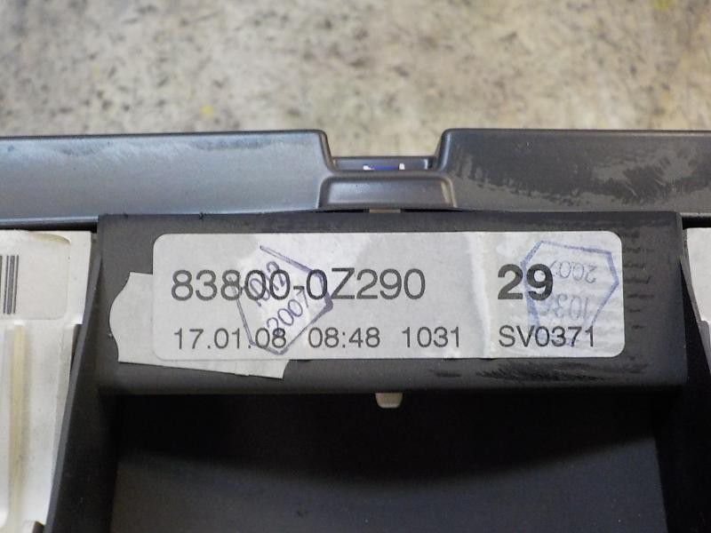 Recambio de cuadro instrumentos para toyota auris 2.0 d-4d cat referencia OEM IAM 838000Z290  