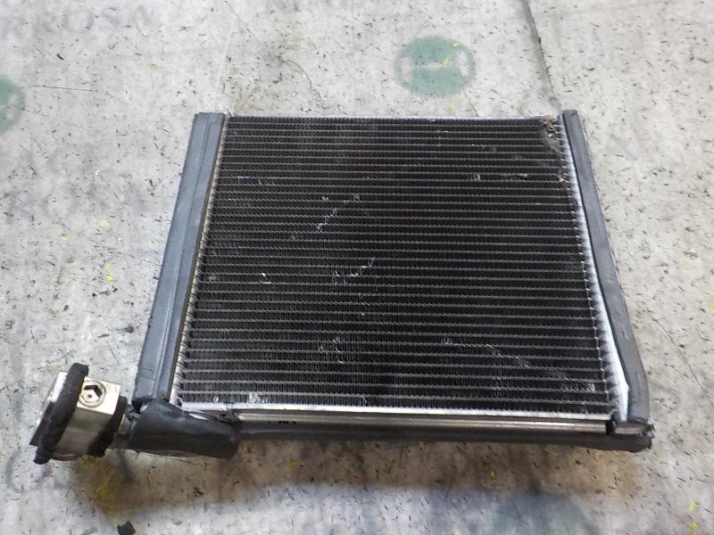 Recambio de evaporador aire acondicionado para toyota auris 2.0 d-4d cat referencia OEM IAM   