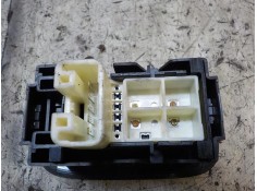 Recambio de mando elevalunas trasero derecho para toyota auris 2.0 d-4d cat referencia OEM IAM 848100D030   2