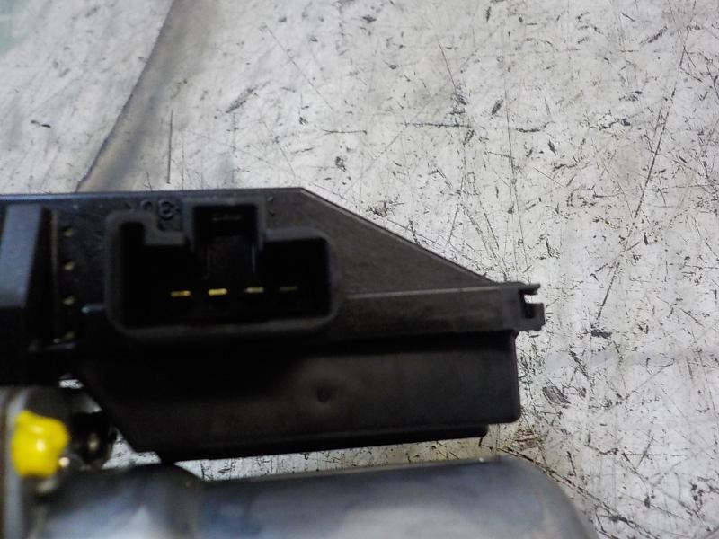 Recambio de motor limpia trasero para toyota auris 2.0 d-4d cat referencia OEM IAM 8513002030  