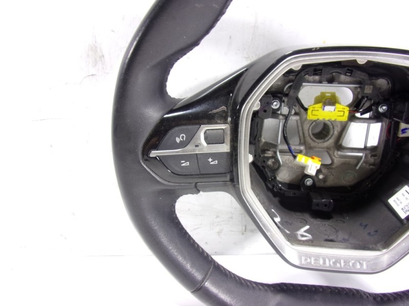 Recambio de volante para peugeot 208 (p2) 1.2 puretech referencia OEM IAM 98255044ZD  