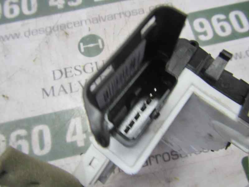 Recambio de cerradura puerta delantera derecha para peugeot partner kombi 1.6 16v hdi cat referencia OEM IAM   