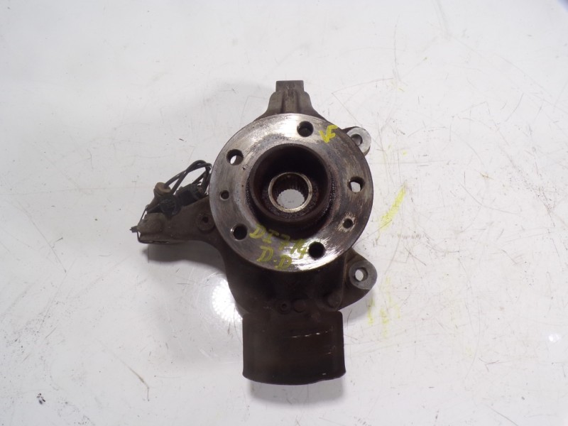 Recambio de mangueta delantera derecha para renault latitude 2.0 dci diesel fap referencia OEM IAM 400140006R  