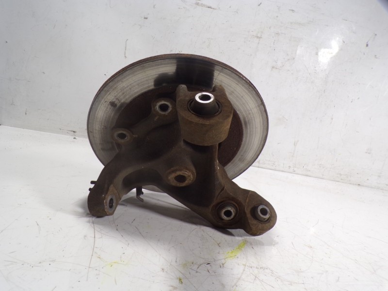 Recambio de mangueta trasera derecha para renault latitude 2.0 dci diesel fap referencia OEM IAM 432025732R  