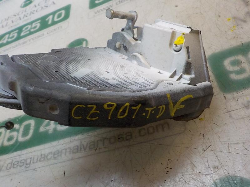 Recambio de cerradura puerta trasera derecha para toyota rav 4 2.0 d-4d cat referencia OEM IAM 6905042021  