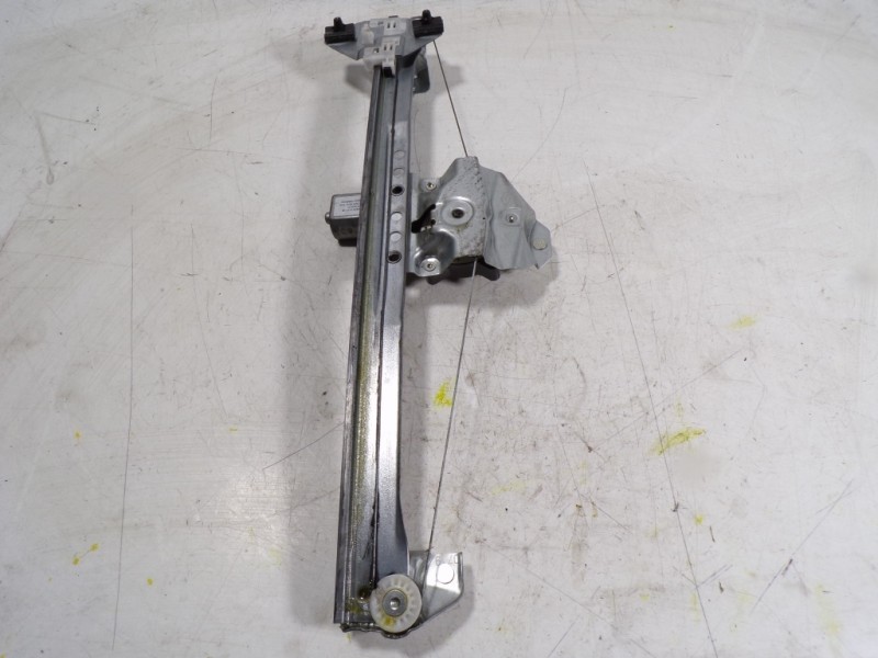 Recambio de elevalunas delantero derecho para dacia dokker express 1.6 16v 110 referencia OEM IAM 807209071R 128001471B 12800147