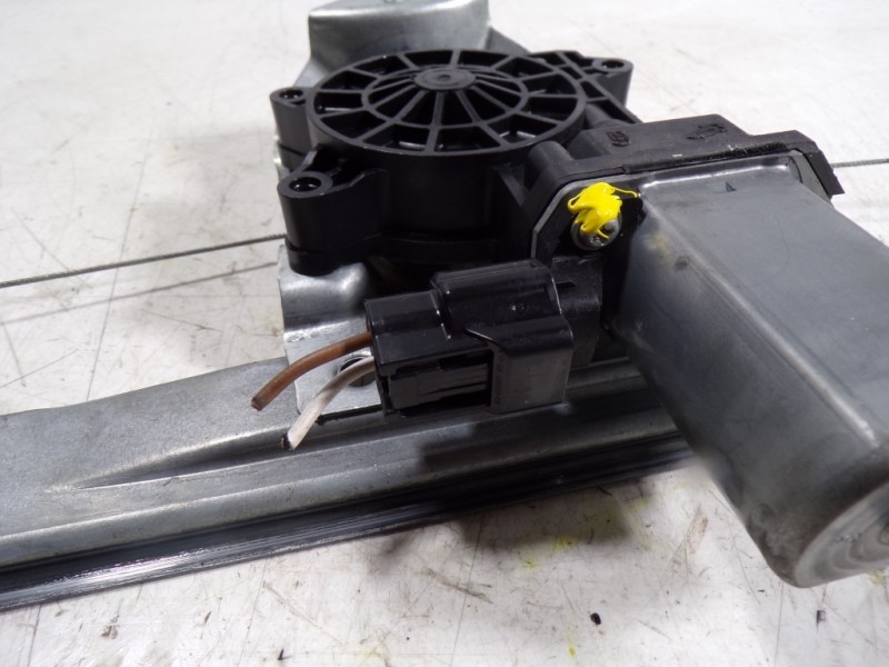 Recambio de elevalunas delantero derecho para dacia dokker express 1.6 16v 110 referencia OEM IAM 807209071R 128001471B 12800147