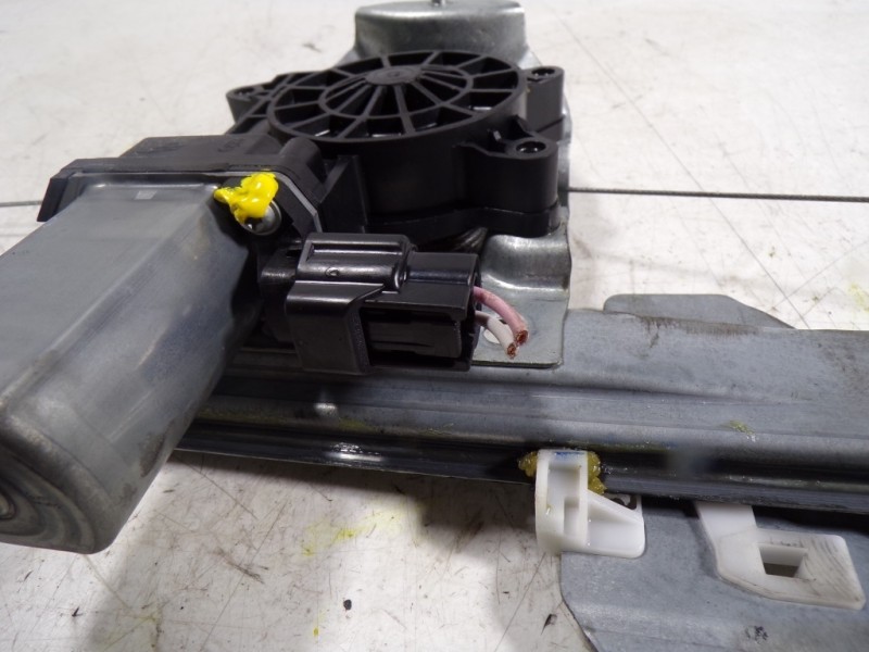 Recambio de elevalunas delantero izquierdo para dacia dokker express 1.6 16v 110 referencia OEM IAM 807213915R 128001472B 128001