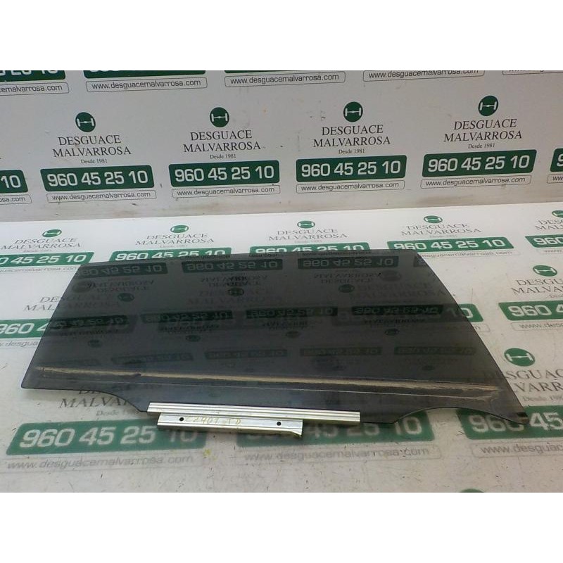 Recambio de cristal puerta trasero derecho para toyota rav 4 2.0 d-4d cat referencia OEM IAM 6811342150  