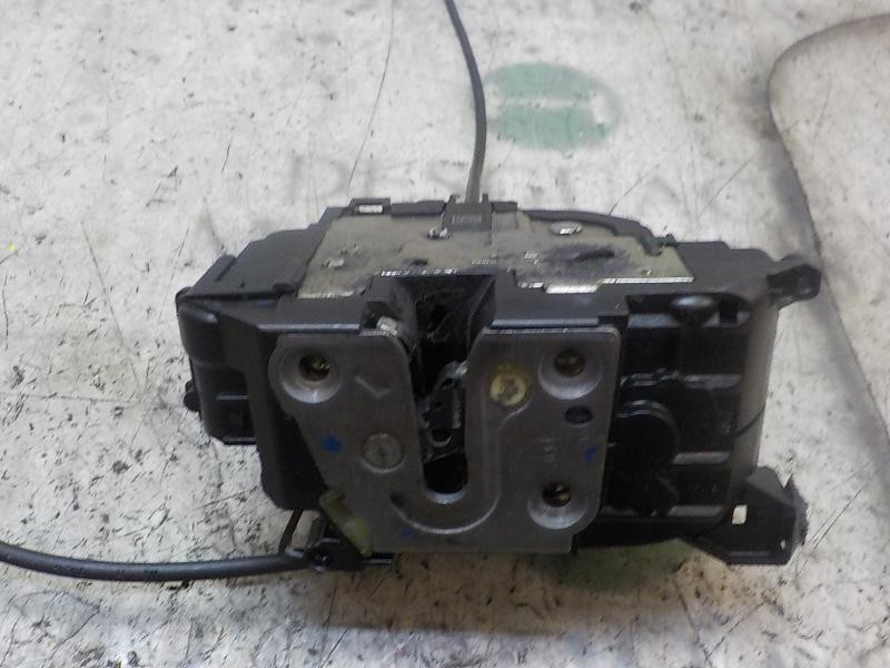 Recambio de cerradura puerta trasera izquierda para renault scenic iii 1.5 dci diesel fap referencia OEM IAM 825030032R  