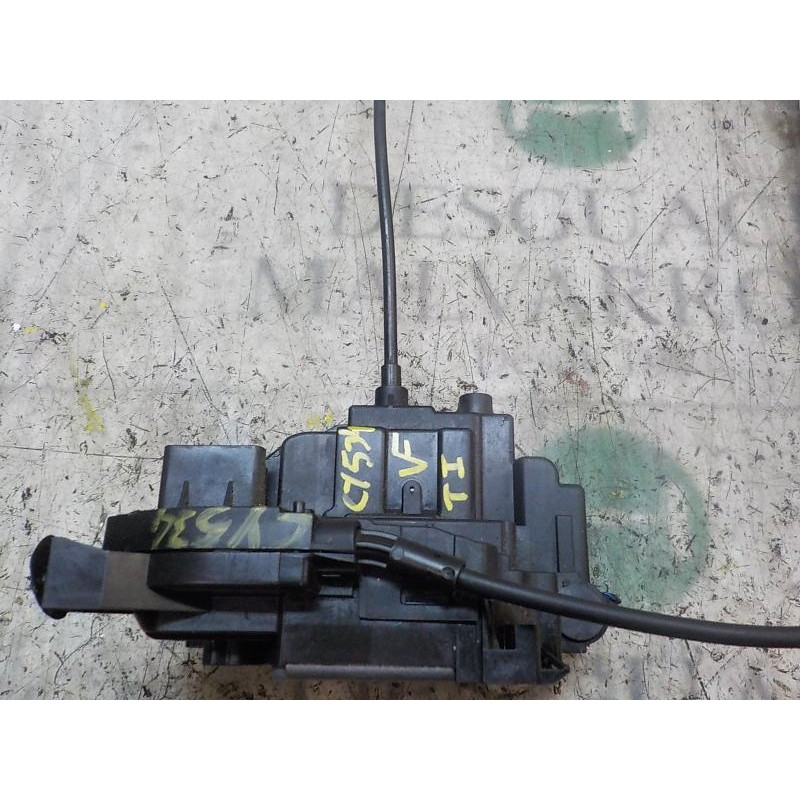 Recambio de cerradura puerta trasera izquierda para renault scenic iii 1.5 dci diesel fap referencia OEM IAM 825030032R  