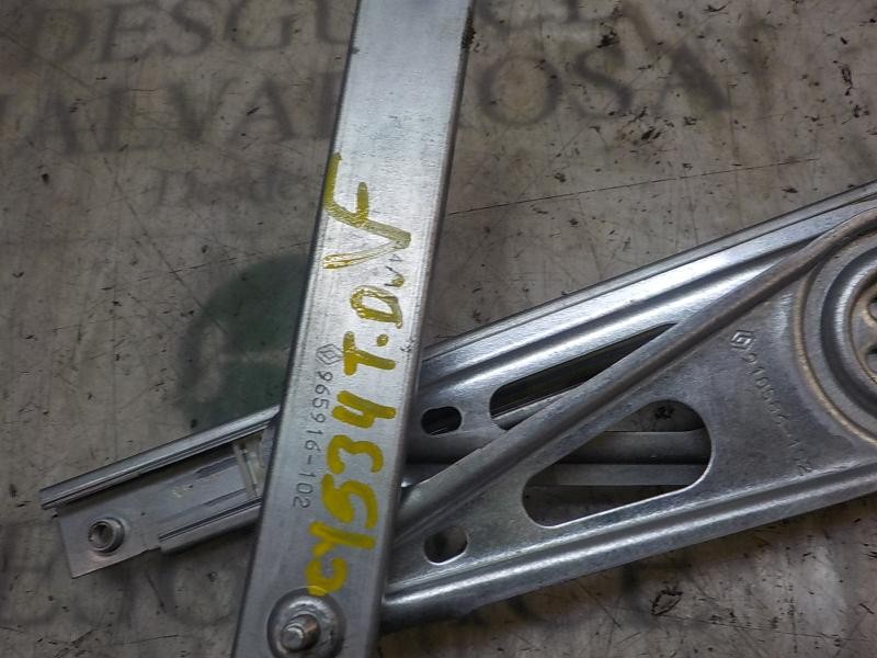 Recambio de elevalunas trasero derecho para renault scenic iii 1.5 dci diesel fap referencia OEM IAM 827208148R  