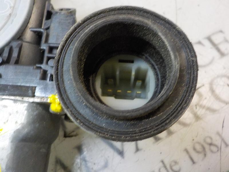 Recambio de elevalunas delantero derecho para toyota rav 4 2.0 d-4d cat referencia OEM IAM 6980130280  