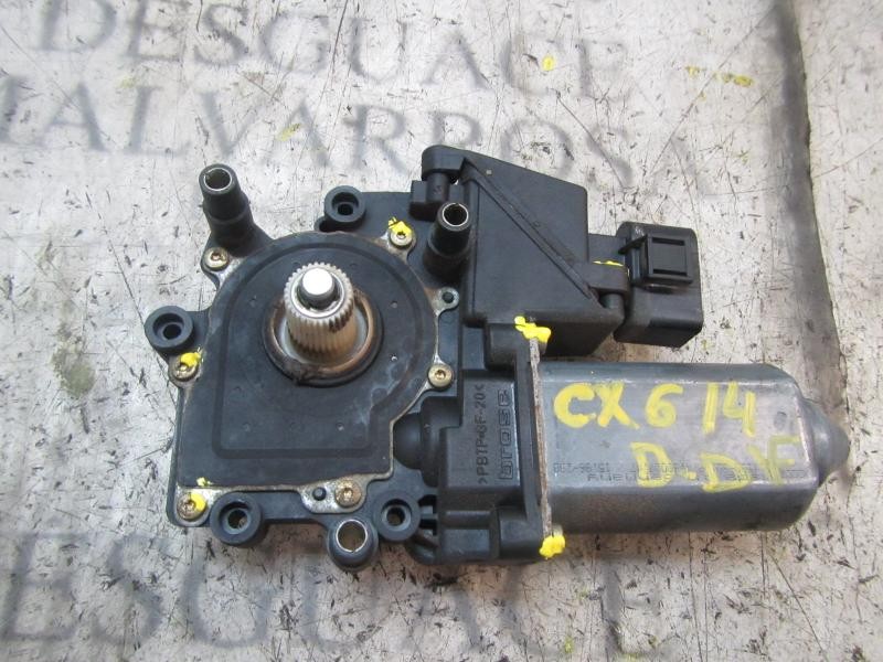 Recambio de motor elevalunas delantero derecho para audi a4 berlina (b5) 1.8 t referencia OEM IAM   