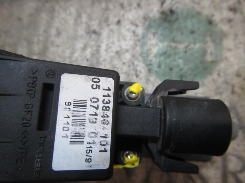 Recambio de motor elevalunas delantero derecho para audi a4 berlina (b5) 1.8 t referencia OEM IAM   