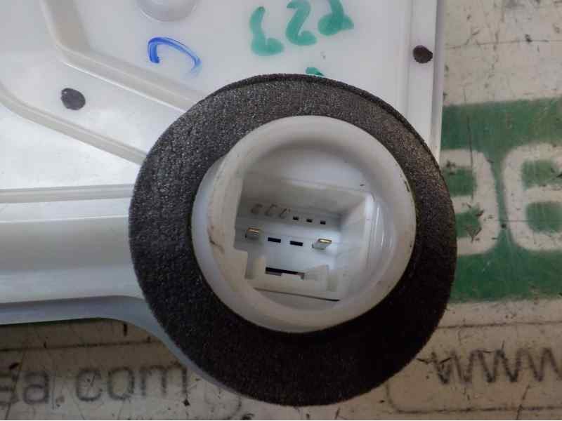 Recambio de cerradura puerta delantera izquierda para toyota aygo 1.0 vvti referencia OEM IAM 690400H060  