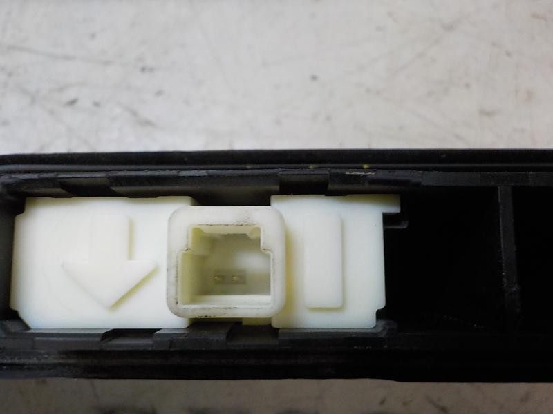 Recambio de maneta porton para toyota rav 4 2.0 d-4d cat referencia OEM IAM 8484028030  