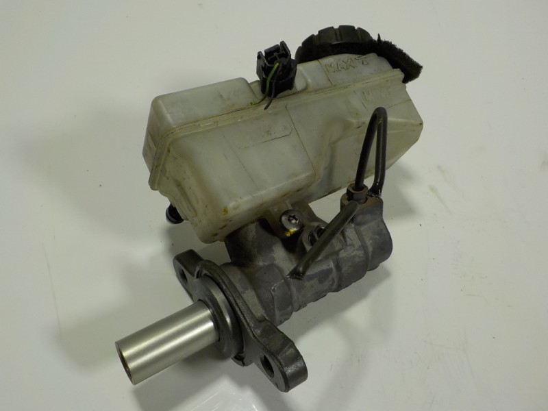 Recambio de bomba freno para dacia lodgy 1.2 16v tce cat referencia OEM IAM 460117430R 460915125R 1070529S01