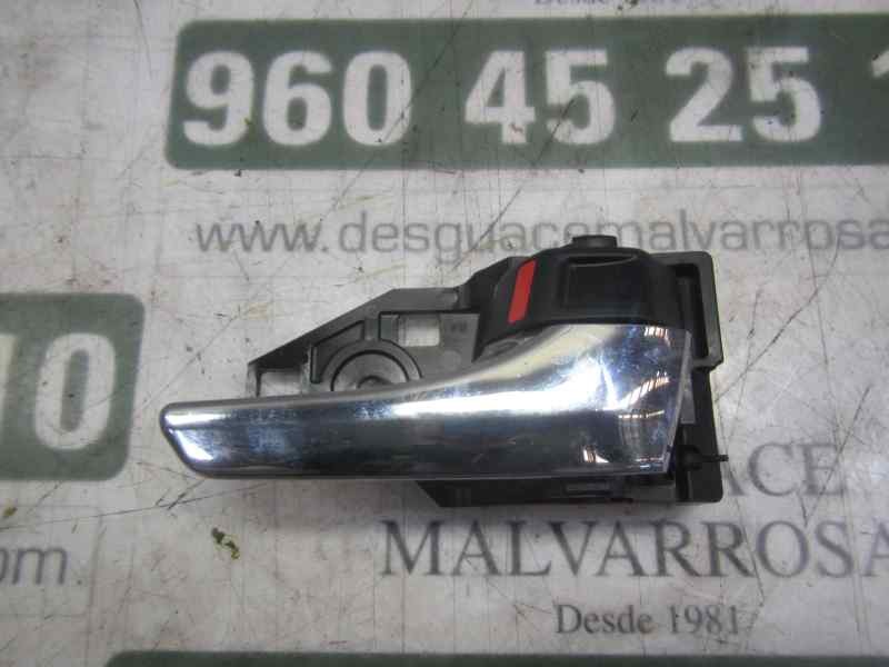Recambio de maneta interior delantera derecha para toyota prius+ 1.8 16v (híbrido) referencia OEM IAM 6920533111C0  