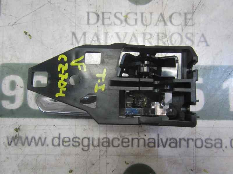 Recambio de maneta interior trasera izquierda para toyota prius+ 1.8 16v (híbrido) referencia OEM IAM 6920633121C0  