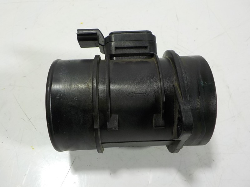 Recambio de caudalimetro para renault clio iv 1.5 dci diesel fap energy referencia OEM IAM 8200682558  