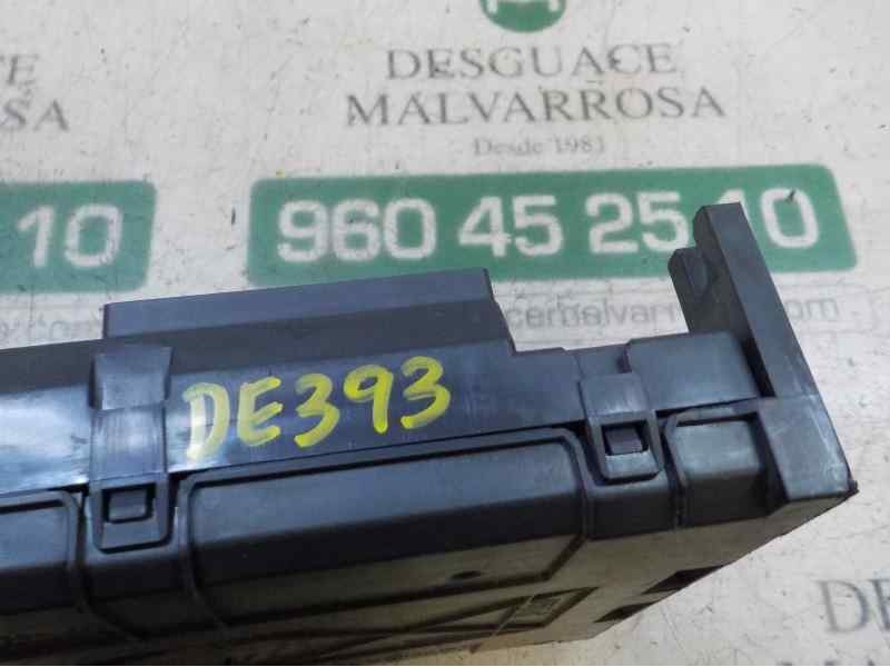 Recambio de caja reles / fusibles para peugeot 308 sw 1.6 blue-hdi fap referencia OEM IAM 1610807880  