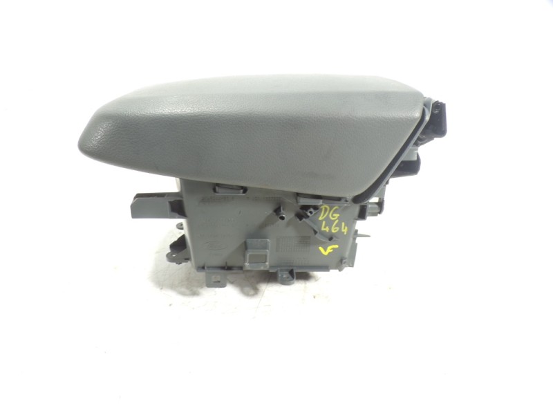 Recambio de apoyabrazos central para ford c-max 1.6 tdci cat referencia OEM IAM 1827422  