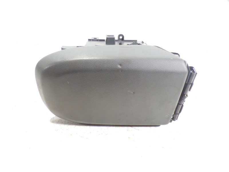 Recambio de apoyabrazos central para ford c-max 1.6 tdci cat referencia OEM IAM 1827422  