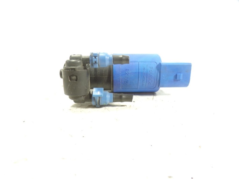 Recambio de bomba limpia para ford c-max 1.6 tdci cat referencia OEM IAM 1686506 AV6113K082AA 