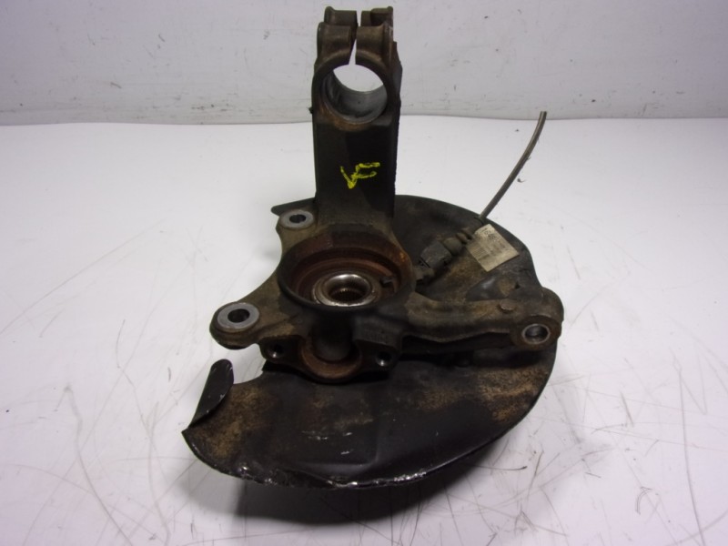 Recambio de mangueta delantera derecha para volkswagen t6 transporter 2.0 tdi referencia OEM IAM 7H0407257G  7H0498611