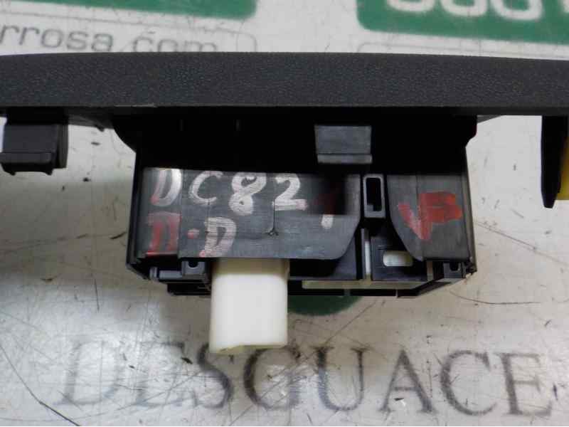 Recambio de mando elevalunas delantero derecho para toyota aygo 1.0 vvti referencia OEM IAM 848100D030  